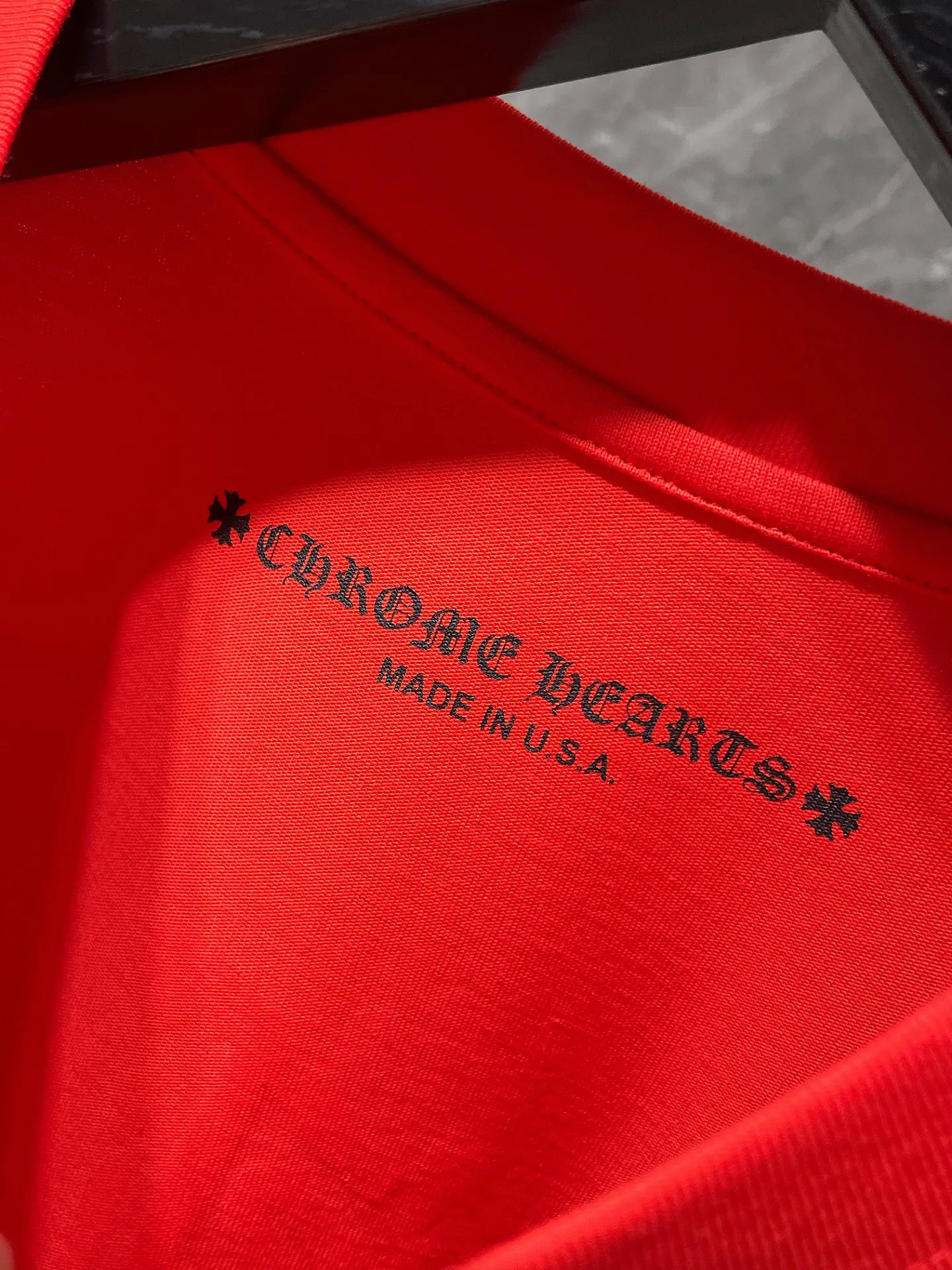 P160 Chrome Hearts 🍁Long T Series🍁 Available simultaneously at counters Chrome Mattyboy graffiti flame love long T specially customized original 1:1 high weight comfortable fabric Recommended color: customized red Size: S, M, L, XL